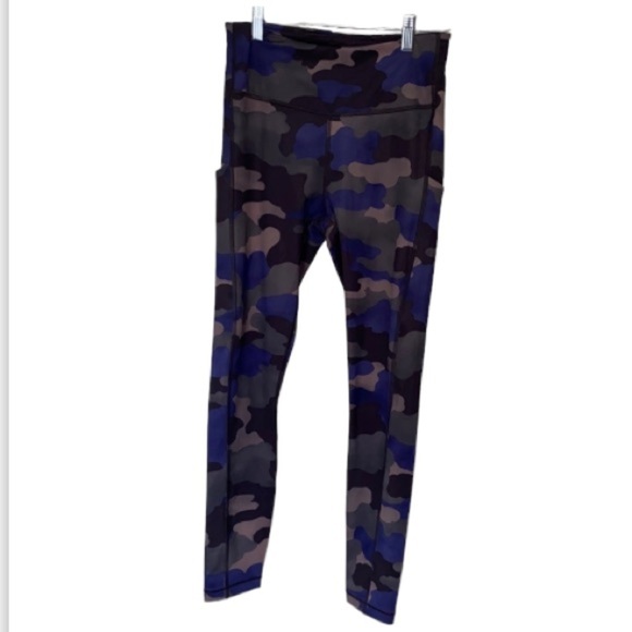 Athleta ultimate stash pocket printed 7/8 camo tights leggings small tall‎ - Picture 2 of 11